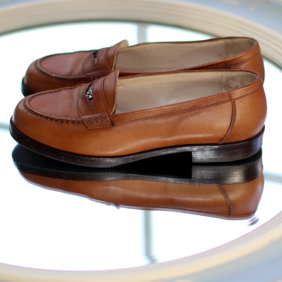 Vintage CHANEL Bulgaro Logo Loafer - Picture 4 of 8